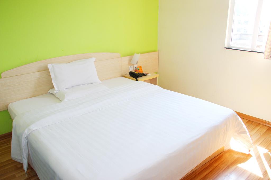 7Days Inn Premium Guangzhou Tianhe West Tiyu Road Subway Station المظهر الخارجي الصورة