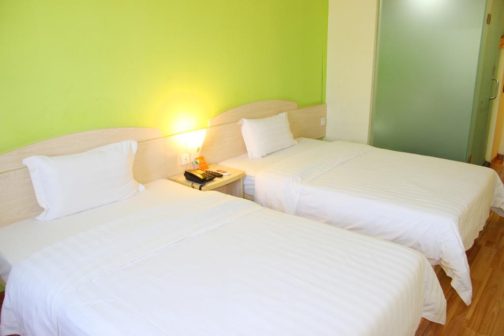 7Days Inn Premium Guangzhou Tianhe West Tiyu Road Subway Station المظهر الخارجي الصورة