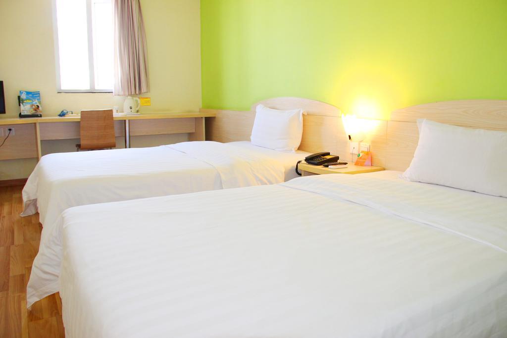 7Days Inn Premium Guangzhou Tianhe West Tiyu Road Subway Station المظهر الخارجي الصورة